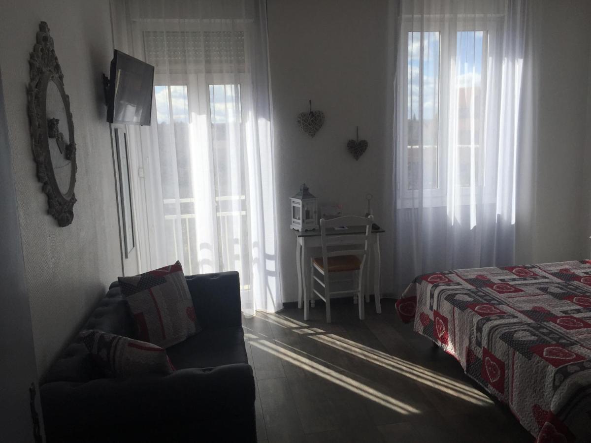 Luberon L'Hotel Апт Екстериор снимка