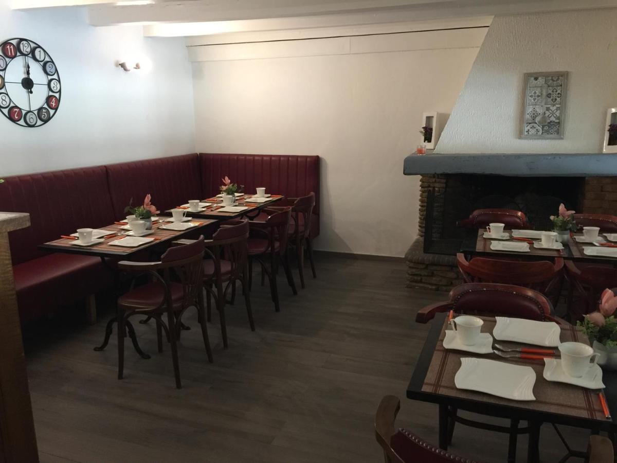 Luberon L'Hotel Апт Екстериор снимка
